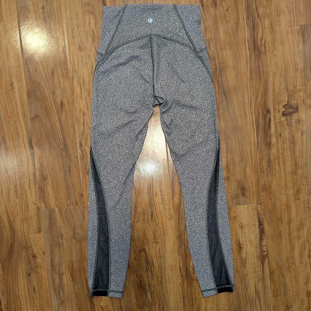 Lululemon Train Times 7/8 Pant Mesh Grey Pattern Legging‎ Women's 4 EUC 25" - Picture 3 of 7